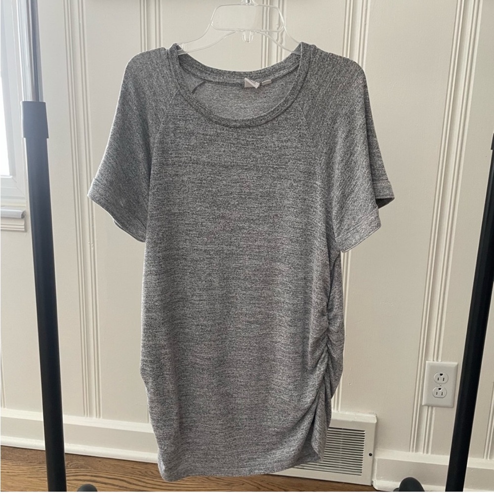 Gap Maternity T-shirt Sweater.
